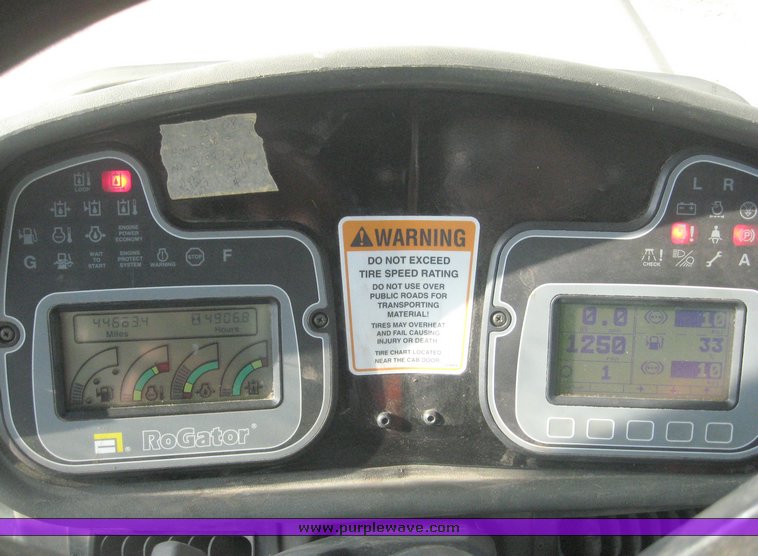 image for item 3733 2005 Rogator 1274C self propelled sprayer