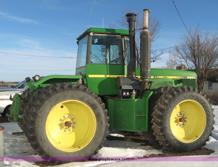 image for item 3737 1984 John Deere 8650 4WD tractor
