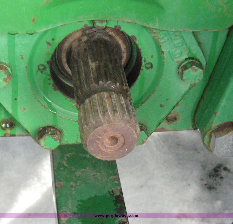 image for item 3737 1984 John Deere 8650 4WD tractor