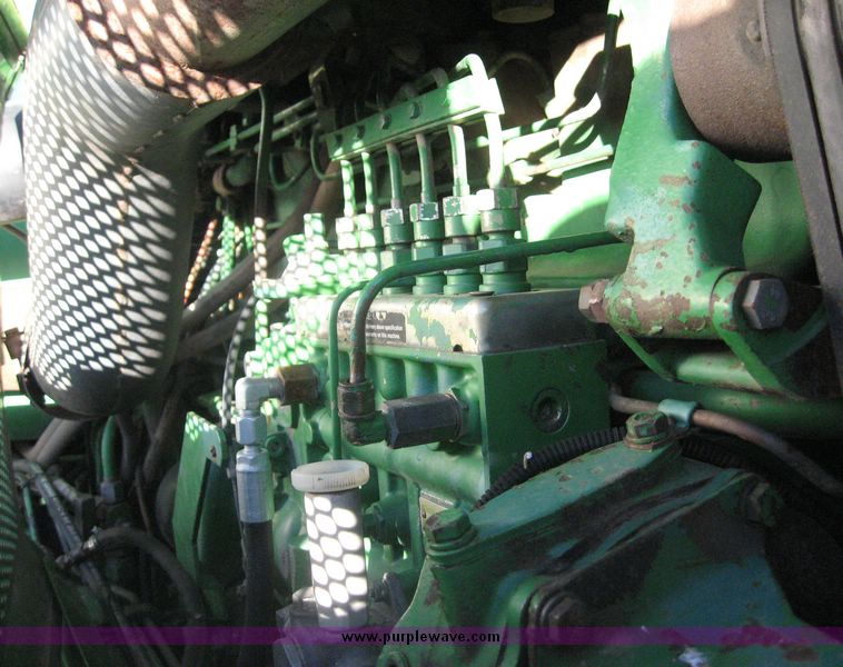 image for item 3737 1984 John Deere 8650 4WD tractor