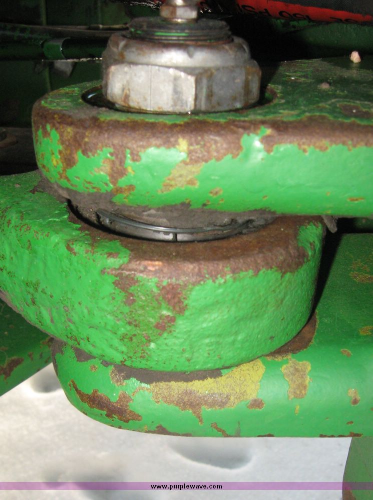 image for item 3737 1984 John Deere 8650 4WD tractor