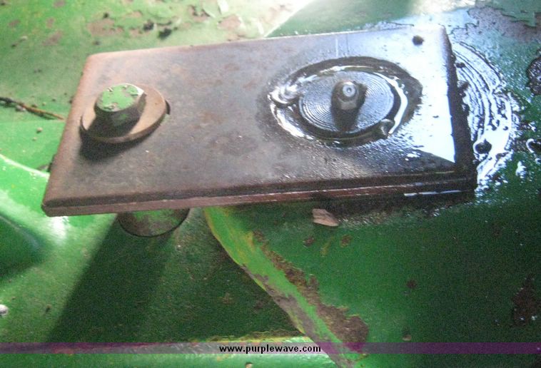 image for item 3737 1984 John Deere 8650 4WD tractor