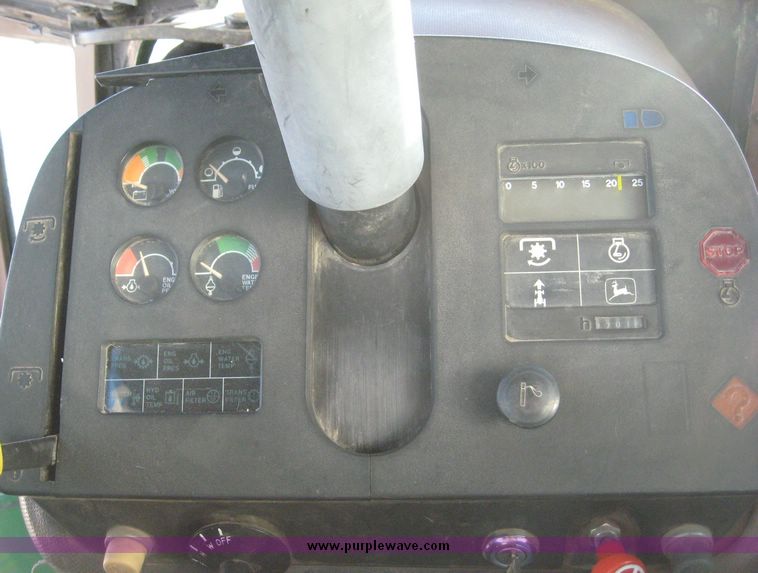 image for item 3737 1984 John Deere 8650 4WD tractor