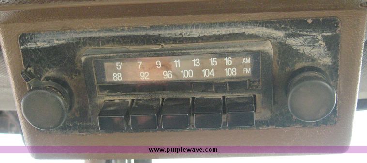 image for item 3737 1984 John Deere 8650 4WD tractor