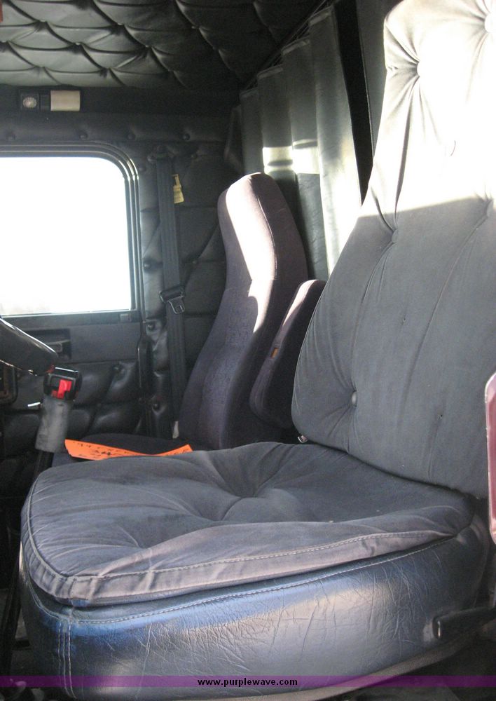 image for item 3738 1994 Freightliner Conventional FLD120 semi truck