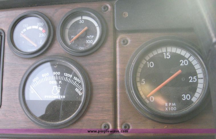 image for item 3738 1994 Freightliner Conventional FLD120 semi truck