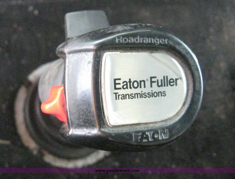 image for item 3738 1994 Freightliner Conventional FLD120 semi truck