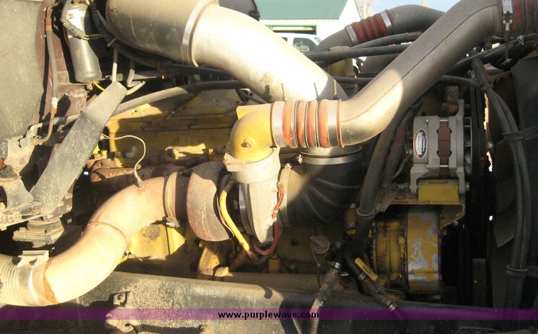 image for item 3738 1994 Freightliner Conventional FLD120 semi truck