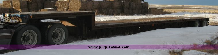 image for item 3739 2000 Doonan flat bed semi trailer