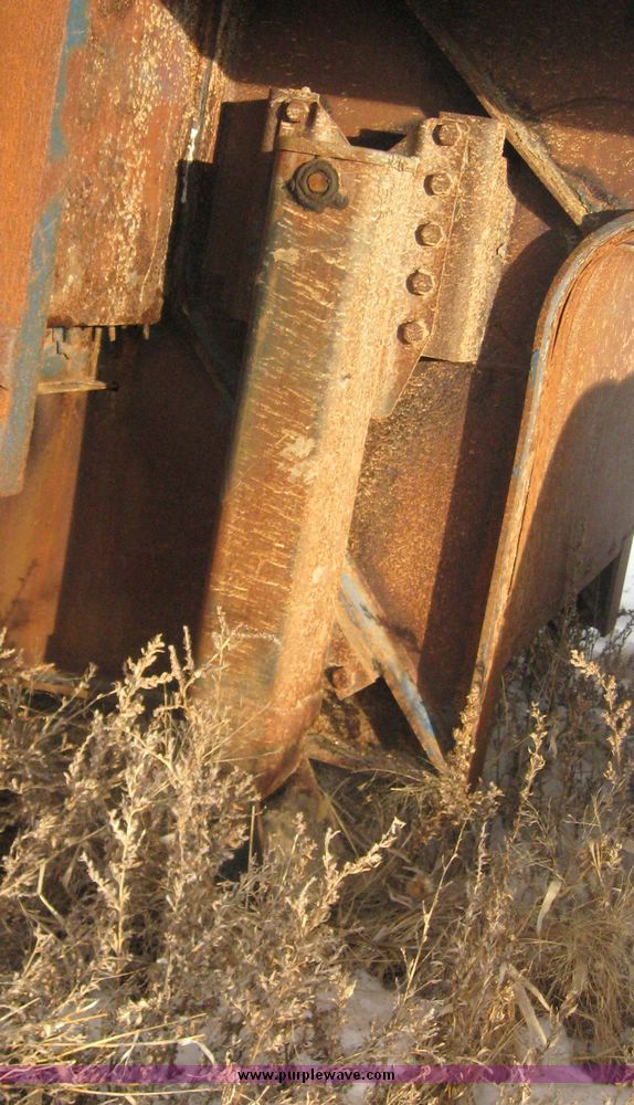 image for item 3739 2000 Doonan flat bed semi trailer