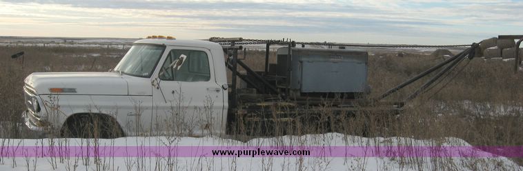 image for item 3742 1971 Ford F350 one ton pickup with winch