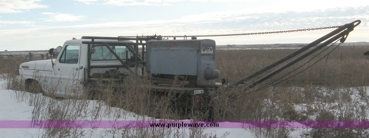 image for item 3742 1971 Ford F350 one ton pickup with winch