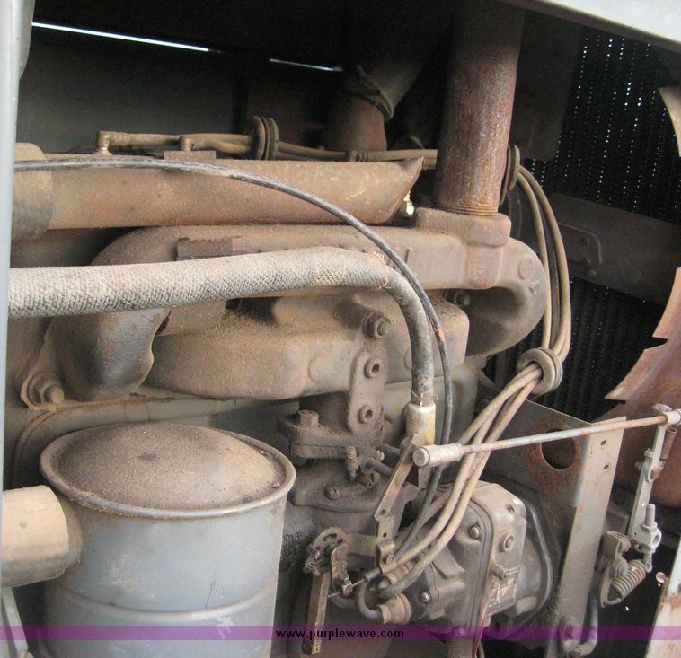 image for item 3742 1971 Ford F350 one ton pickup with winch