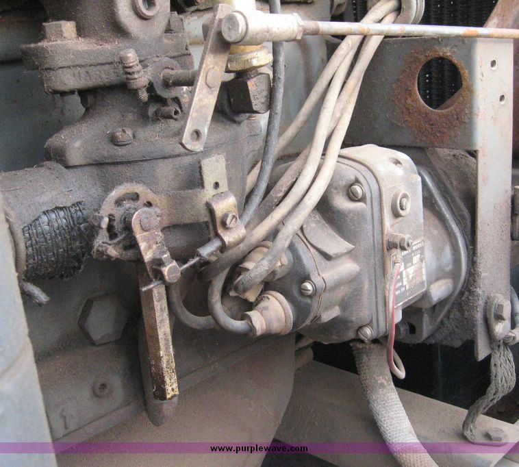 image for item 3742 1971 Ford F350 one ton pickup with winch