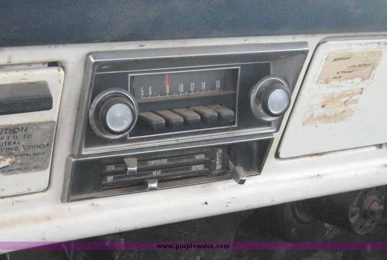 image for item 3742 1971 Ford F350 one ton pickup with winch