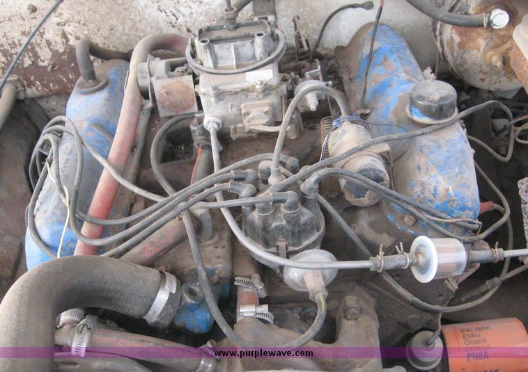 image for item 3742 1971 Ford F350 one ton pickup with winch