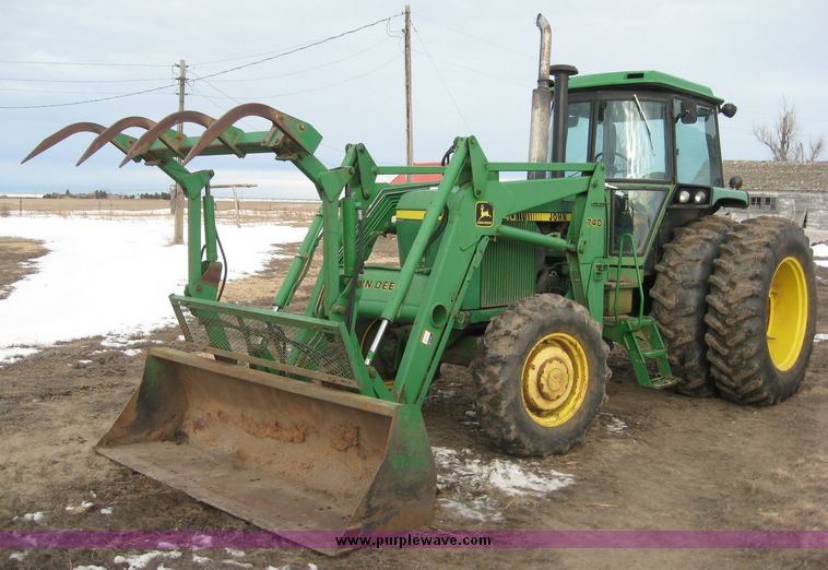 image for item 3744 1980 John Deere 4440 MFWD tractor