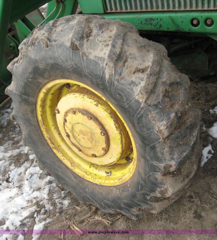 image for item 3744 1980 John Deere 4440 MFWD tractor