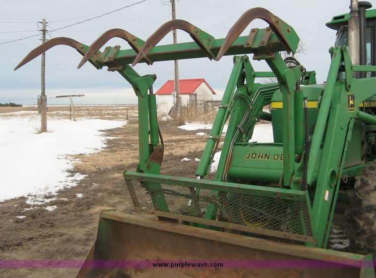 image for item 3744 1980 John Deere 4440 MFWD tractor