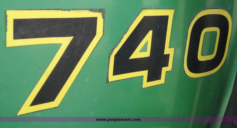 image for item 3744 1980 John Deere 4440 MFWD tractor