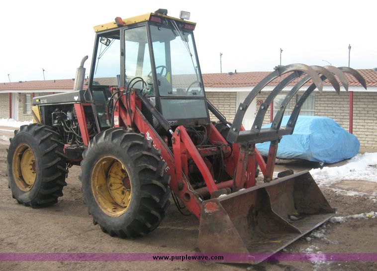 image for item 3747 Versatile 276 bi-directional 4WD tractor