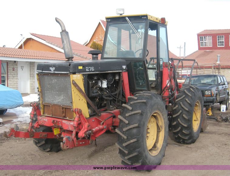 image for item 3747 Versatile 276 bi-directional 4WD tractor