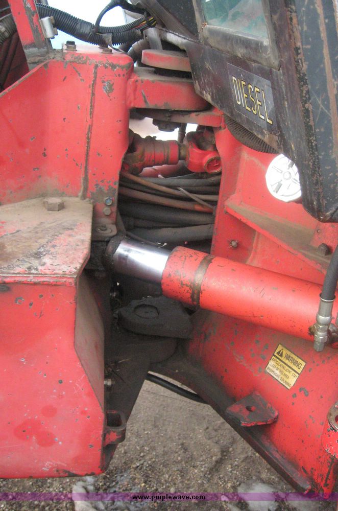 image for item 3747 Versatile 276 bi-directional 4WD tractor