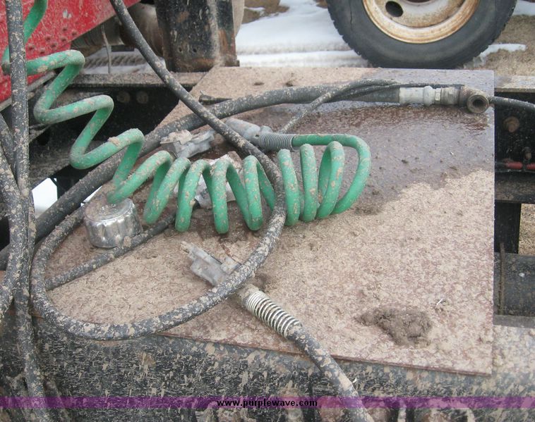 image for item 3748 1993 Freightliner Conventional FLD120 semi truck