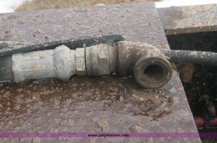 image for item 3748 1993 Freightliner Conventional FLD120 semi truck