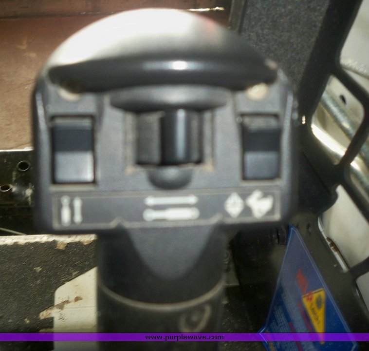 image for item 4001 2008 Bobcat S150 skid steer