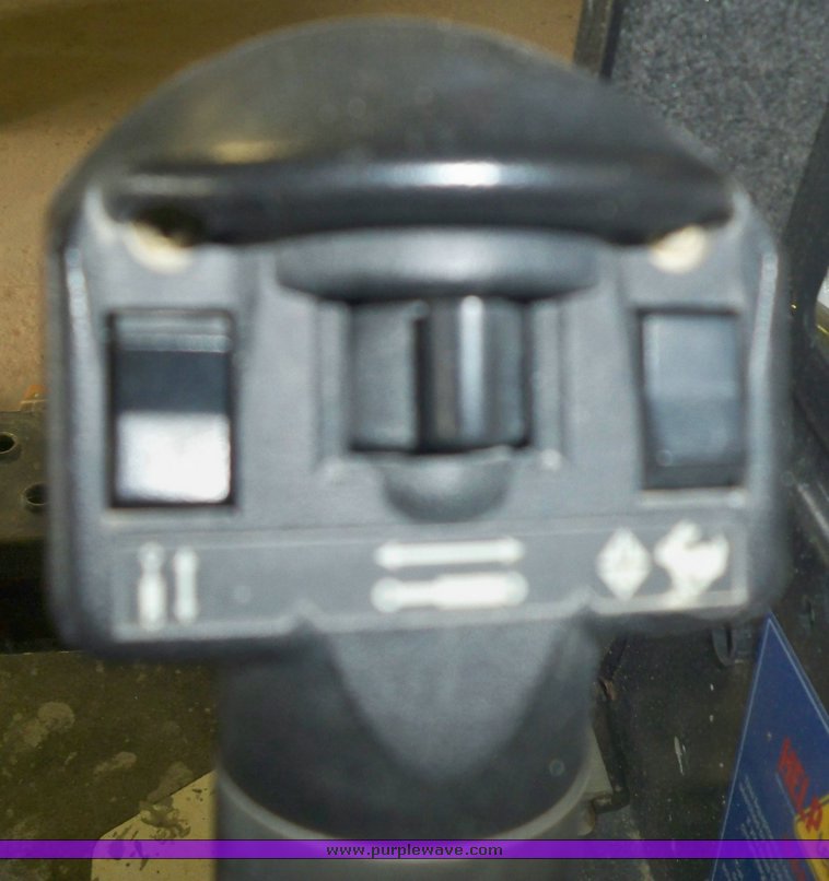 image for item 4002 2007 Bobcat S150 skid steer