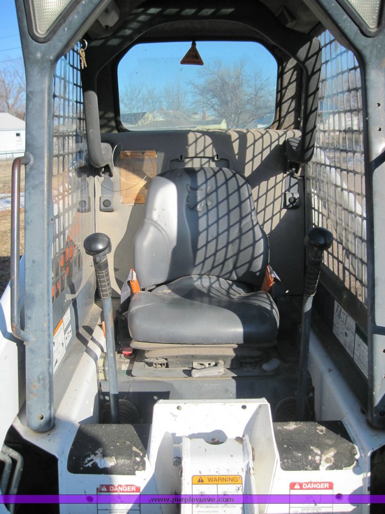 image for item 4457 2001 Bobcat 753