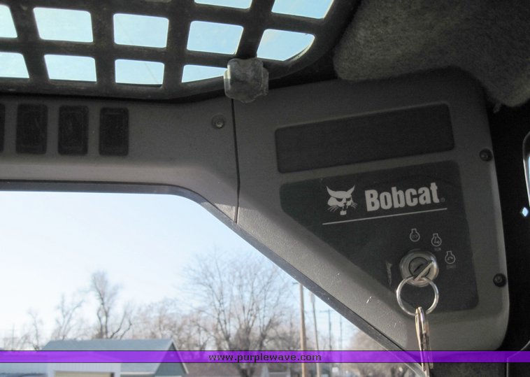 image for item 4457 2001 Bobcat 753