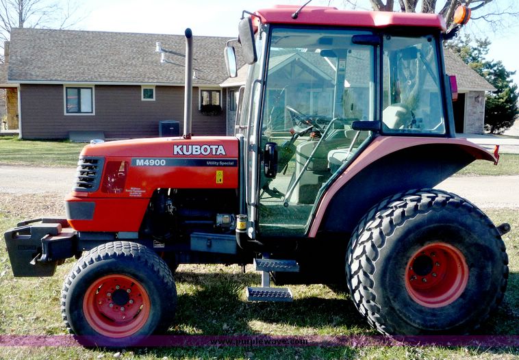 image for item 5062 2000 Kubota M4900 MFWD utility tractor