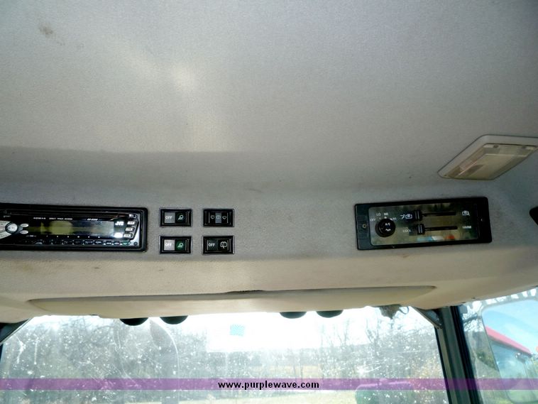 image for item 5062 2000 Kubota M4900 MFWD utility tractor