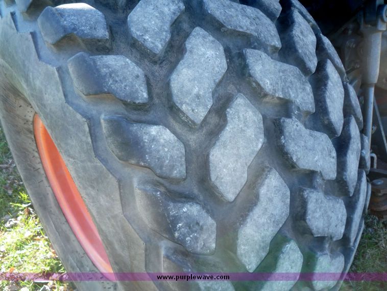 image for item 5062 2000 Kubota M4900 MFWD utility tractor