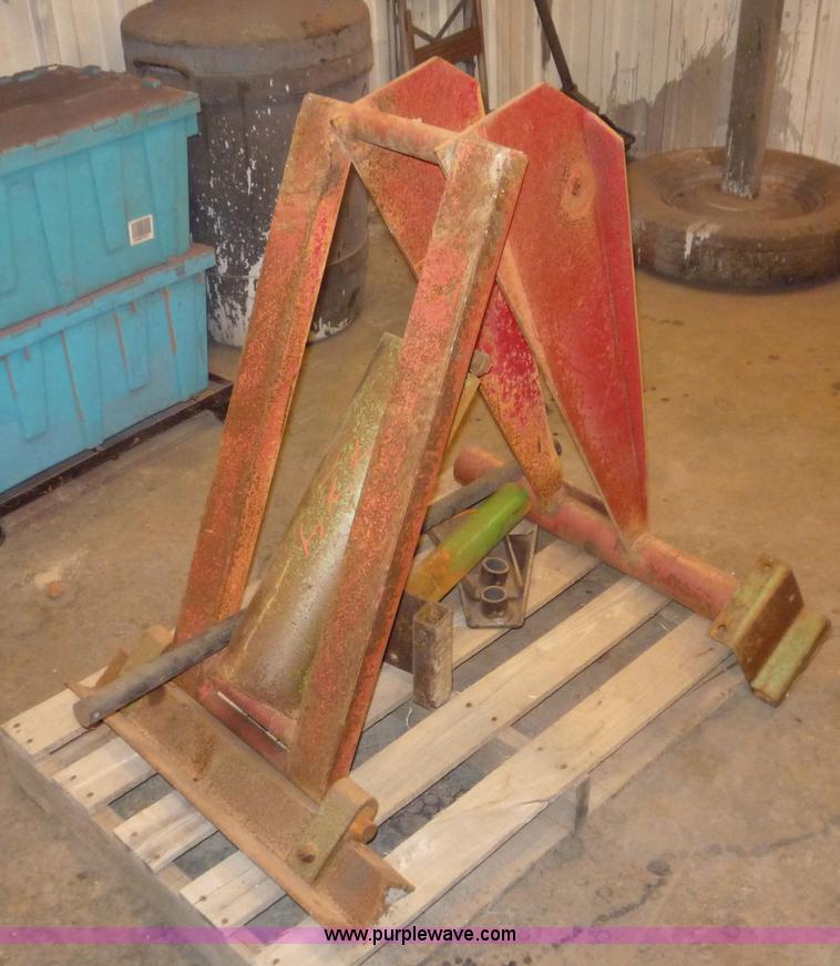 image for item 5072 Truck bed hoist