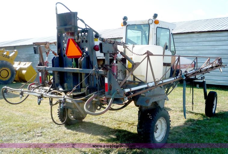 image for item 5085 Melroe Spray Coupe 220 wide front