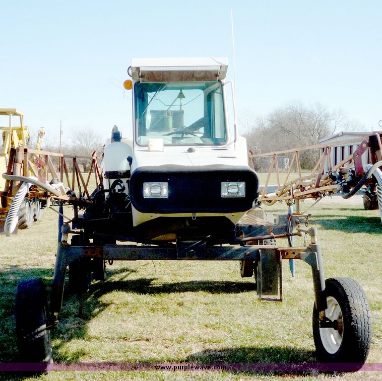 image for item 5085 Melroe Spray Coupe 220 wide front