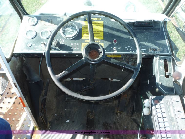 image for item 5085 Melroe Spray Coupe 220 wide front