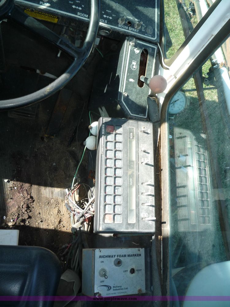 image for item 5085 Melroe Spray Coupe 220 wide front