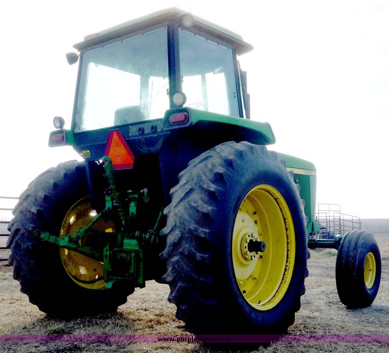 image for item 5125 1991 John Deere 4055 tractor