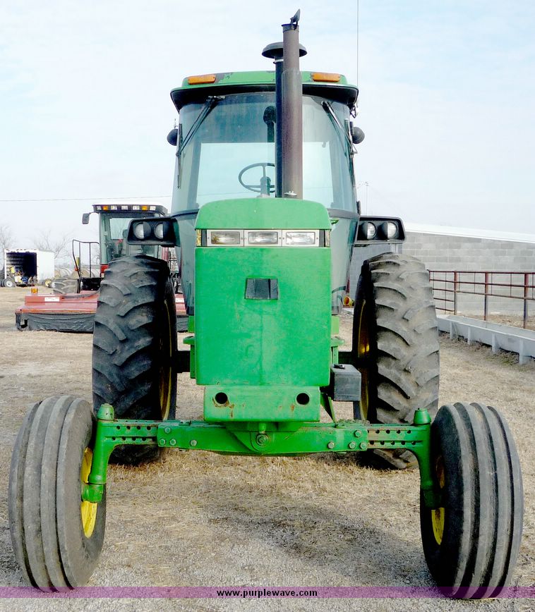 image for item 5125 1991 John Deere 4055 tractor