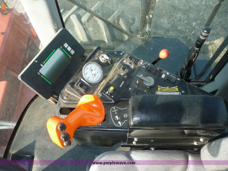 image for item 5126 2002 Hesston 8550 self propelled swather