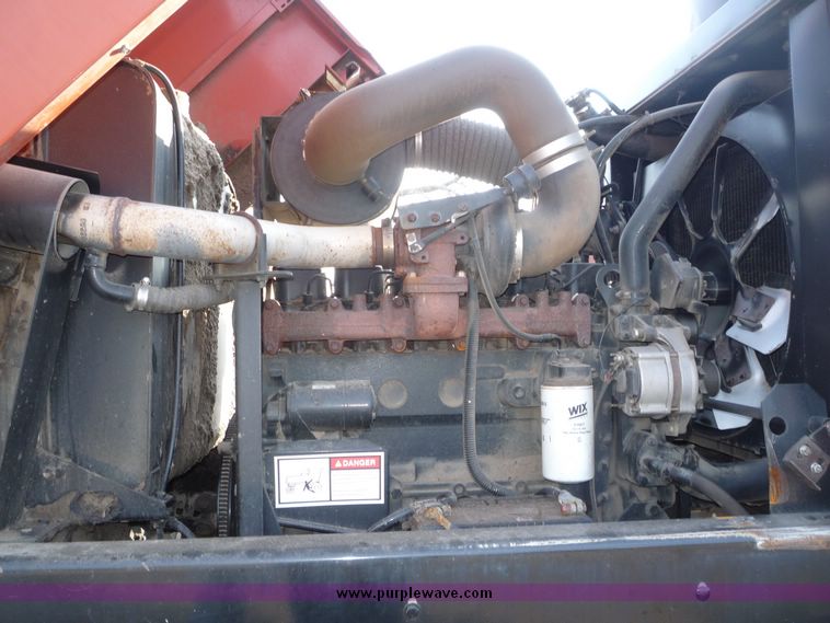 image for item 5126 2002 Hesston 8550 self propelled swather