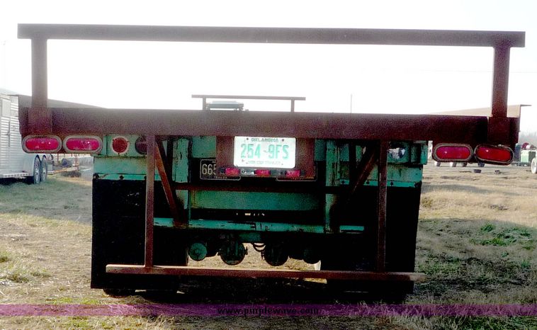 image for item 5127 1972 Fruehauf 48' flatbed trailer