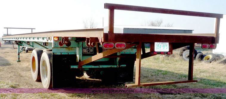image for item 5127 1972 Fruehauf 48' flatbed trailer