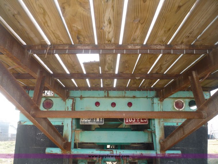 image for item 5127 1972 Fruehauf 48' flatbed trailer