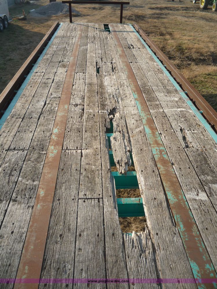 image for item 5127 1972 Fruehauf 48' flatbed trailer