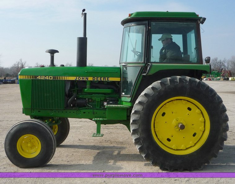 image for item 5130 1979 John Deere 4240 tractor